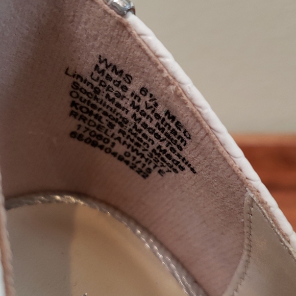 Rock Republic snake skin/metallic heels 6.5 NWOT - Picture 4 of 4